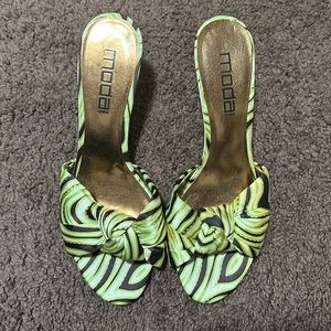 Green patterned satin kitten heels